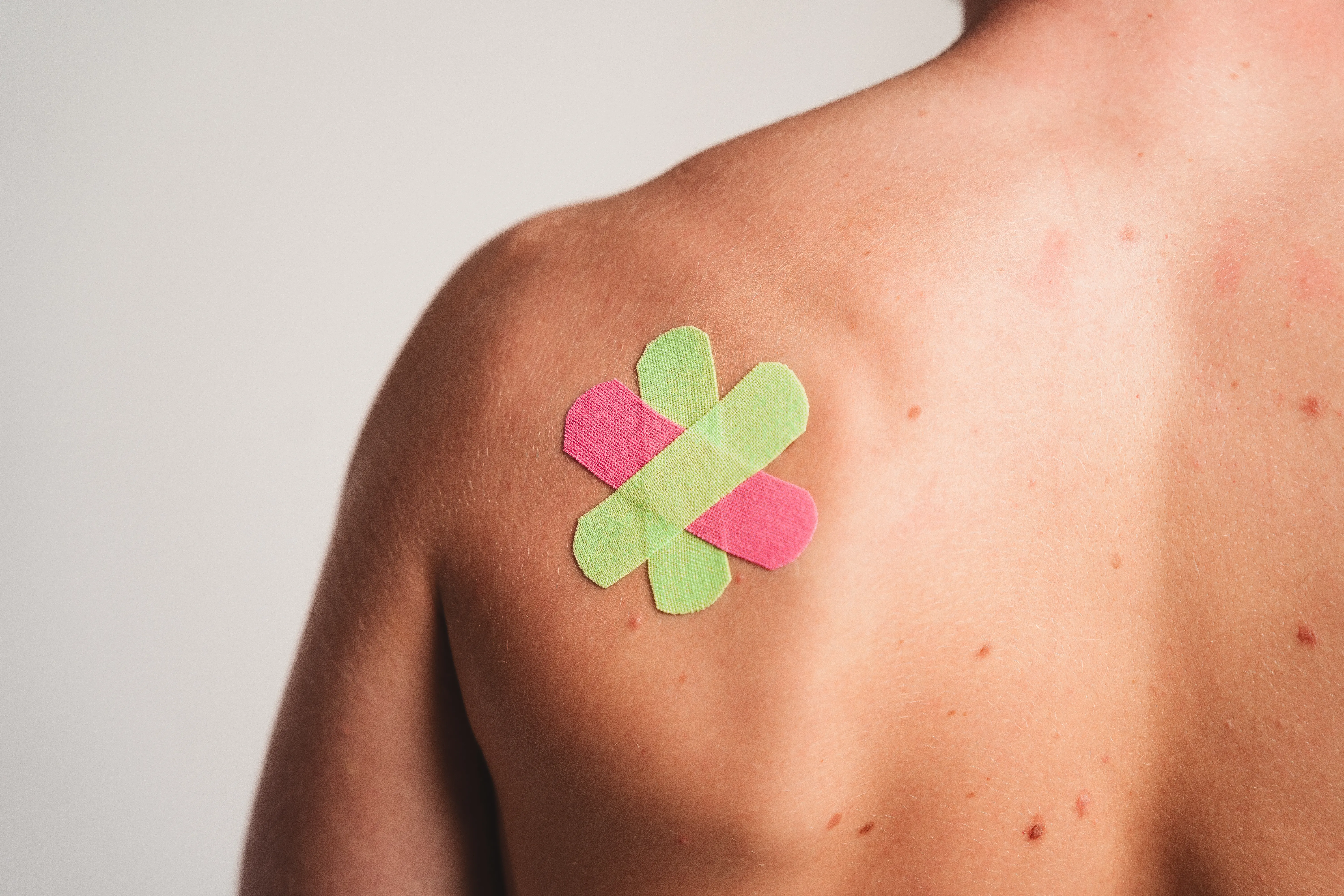 Posterior shoulder Hintere Schulter tapen Bild 6