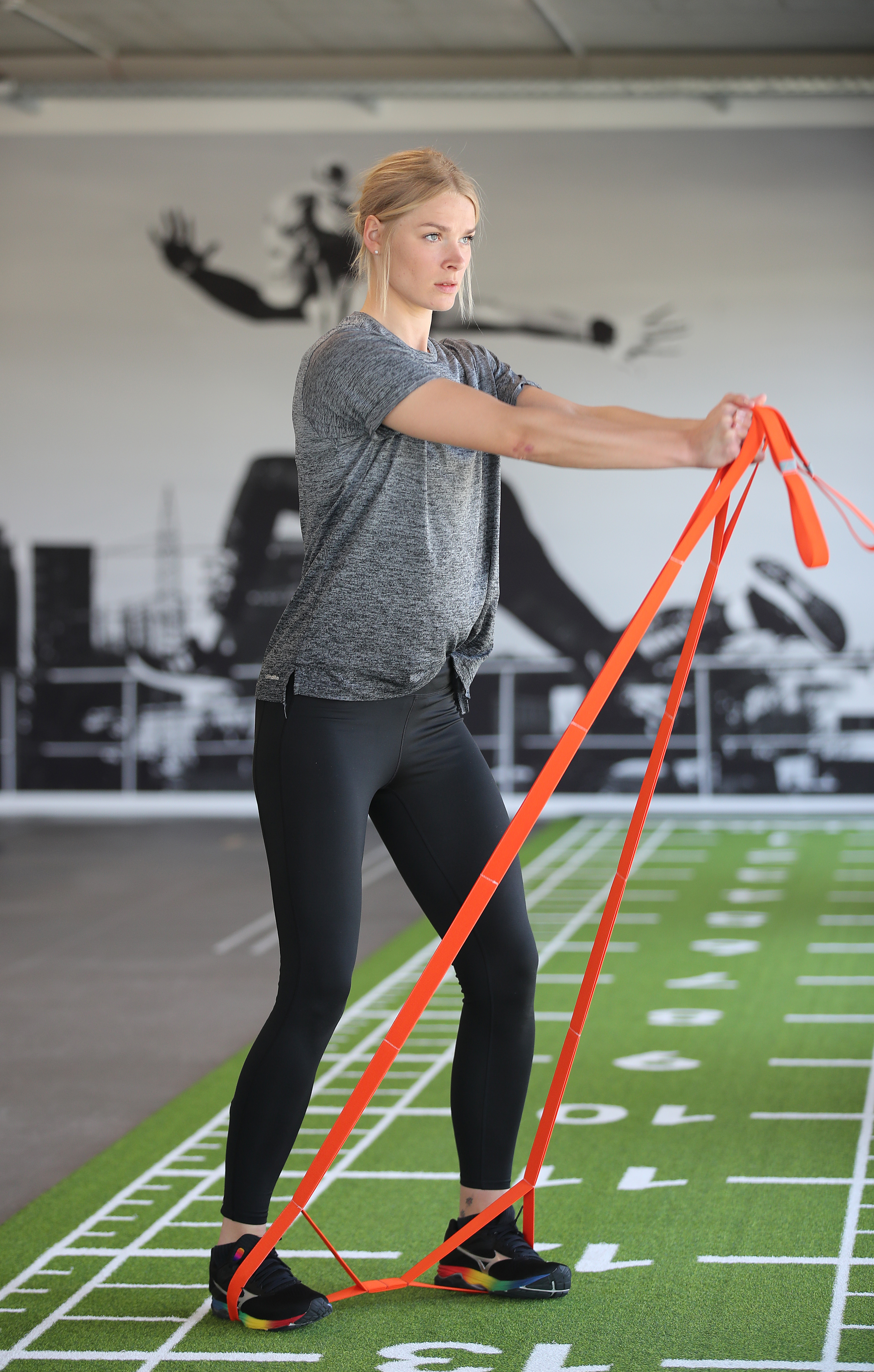 Multi_Exercise_Crossbody-Reach_2