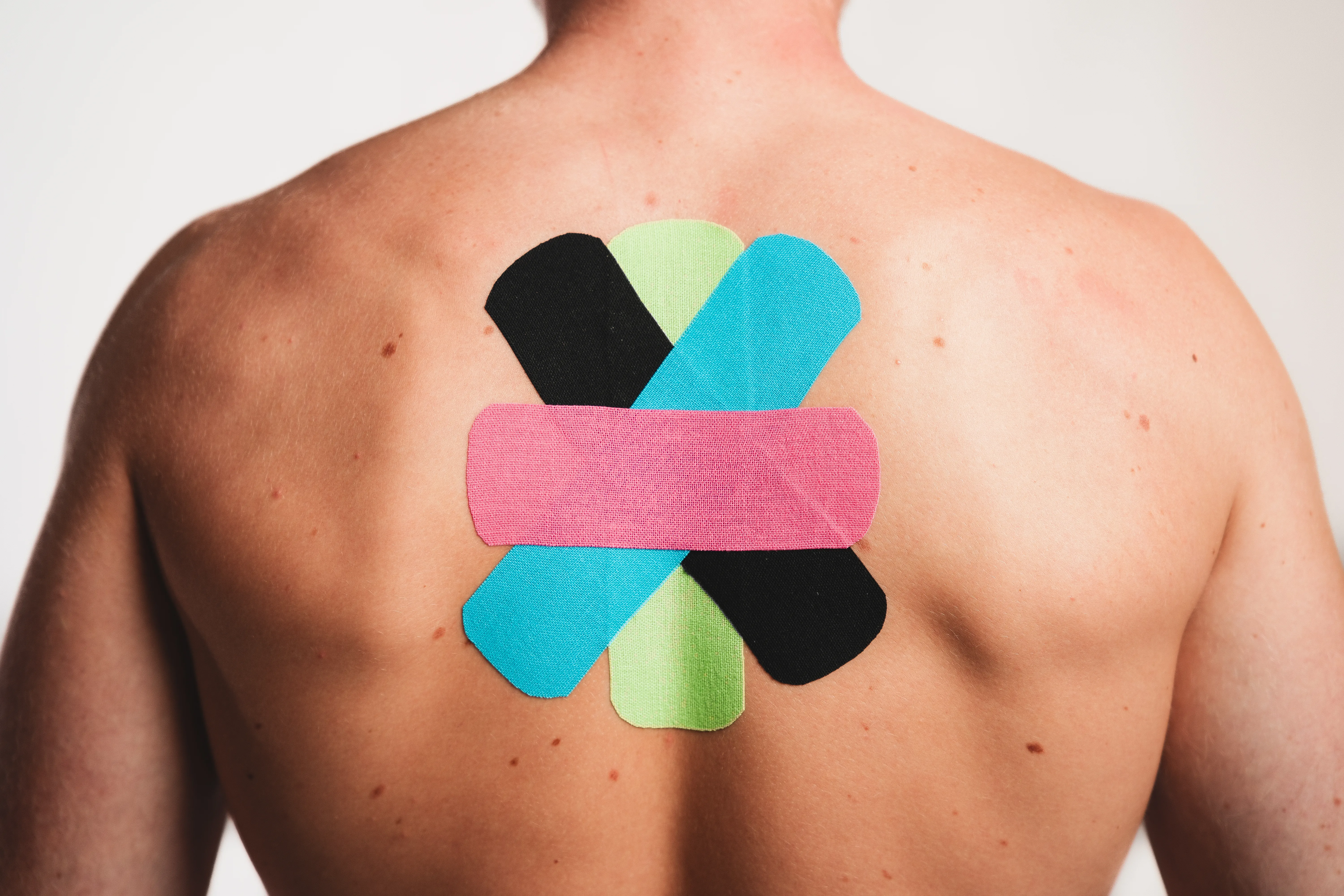 Upper back Oberen Ruecken tapen Bild 7