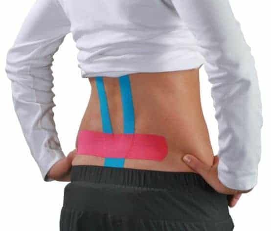 Rückenschmerzen - Tape Anlage am unteren Rücken
